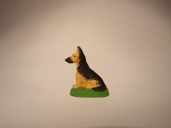 Chien assis pour santons de 9 cm