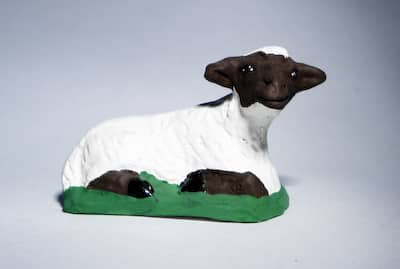 Mouton couché pour santons de 9 cm