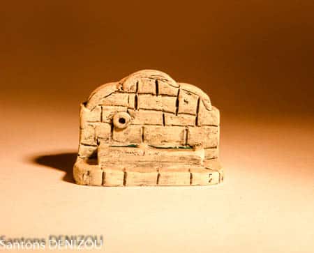 Mini Fontaine-Lavoir en Plâtre pour santons puces (2cm)