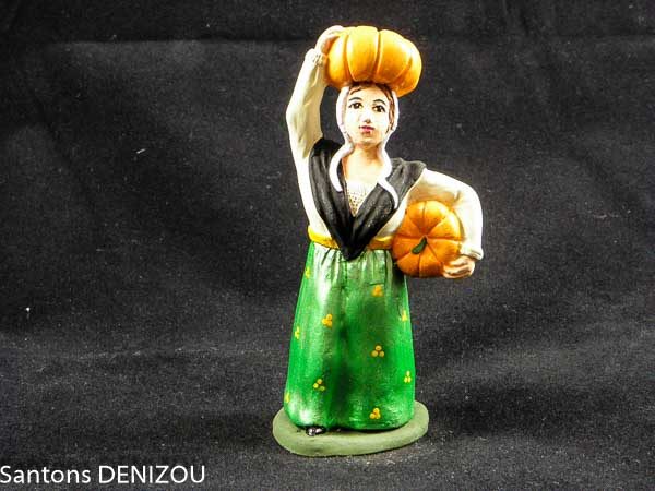 santon de femme aux citrouilles de 9 cm