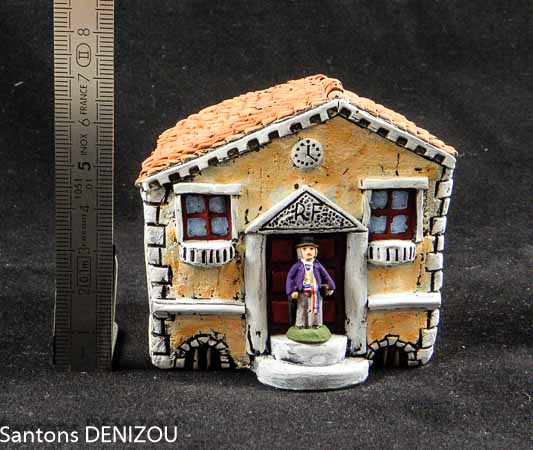 Mairie en platre pour santons puces