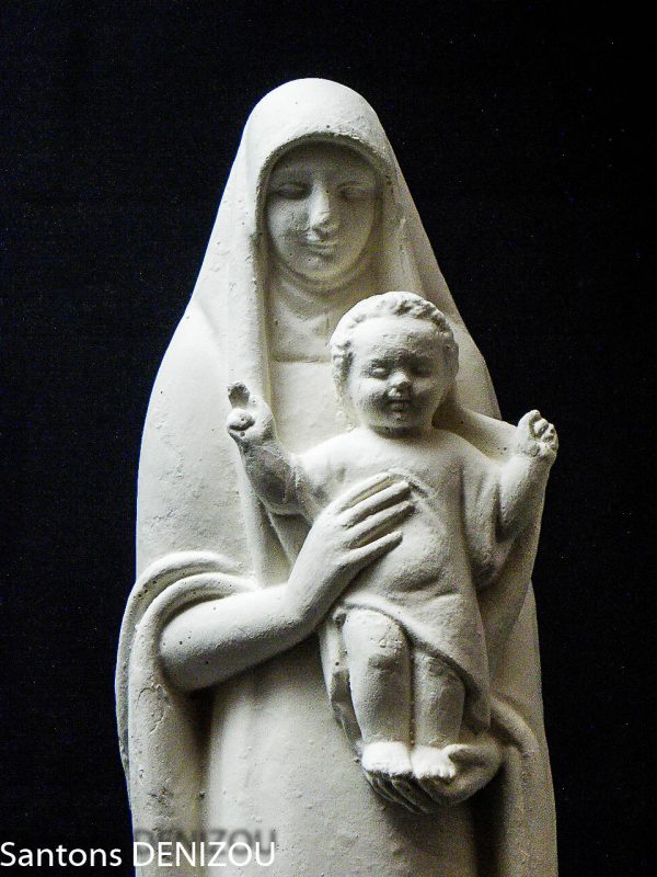 Vierge en plâtre