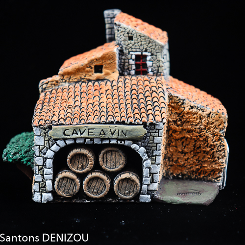 Cave du vigneron à l'échelle des santons puce de 2cm