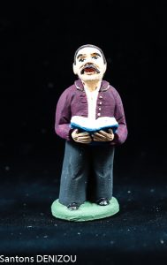 Chanteur aux partitions en 7 cm