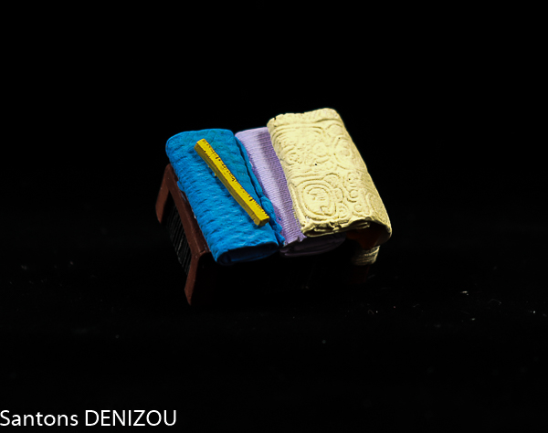 étal de tissus de couleur pastel pour santon de 4cm