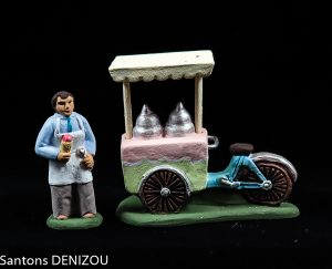 Santon de 4 cm de glacier pour crèche de Noël