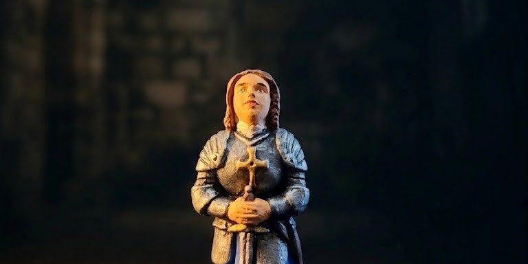 Santon de Sainte Jeanne d'Arc en 7 cm